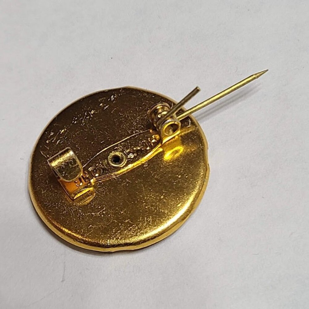 Vintage Jesus Saves Rainbow Butterfly Pin Gold Tone Christian Badge - Picture 4 of 5